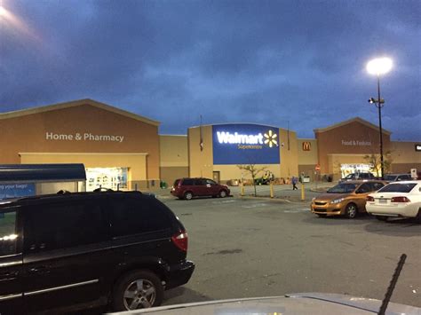 Walmart bedford park - BEDFORD PARK, IL — The Walmart Supercenter in Bedford Park closed temporarily Sunday to allow for third-party cleaning crews "thoroughly clean and sanitize the building.”. The Bedford Park ...